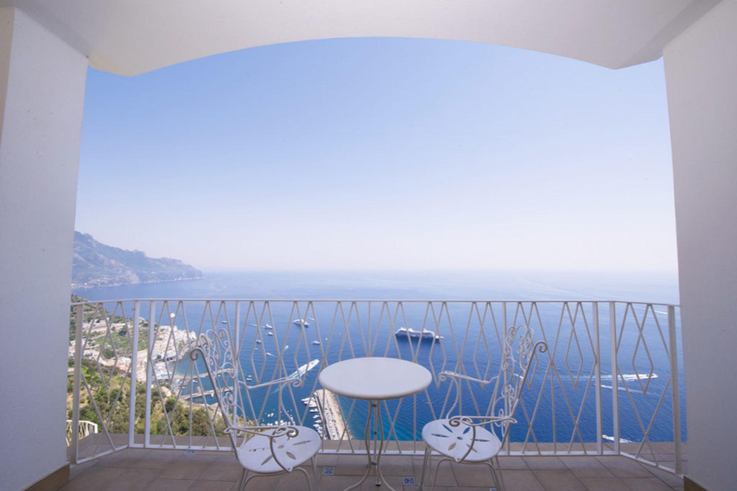 Grand Excelsior Hotel