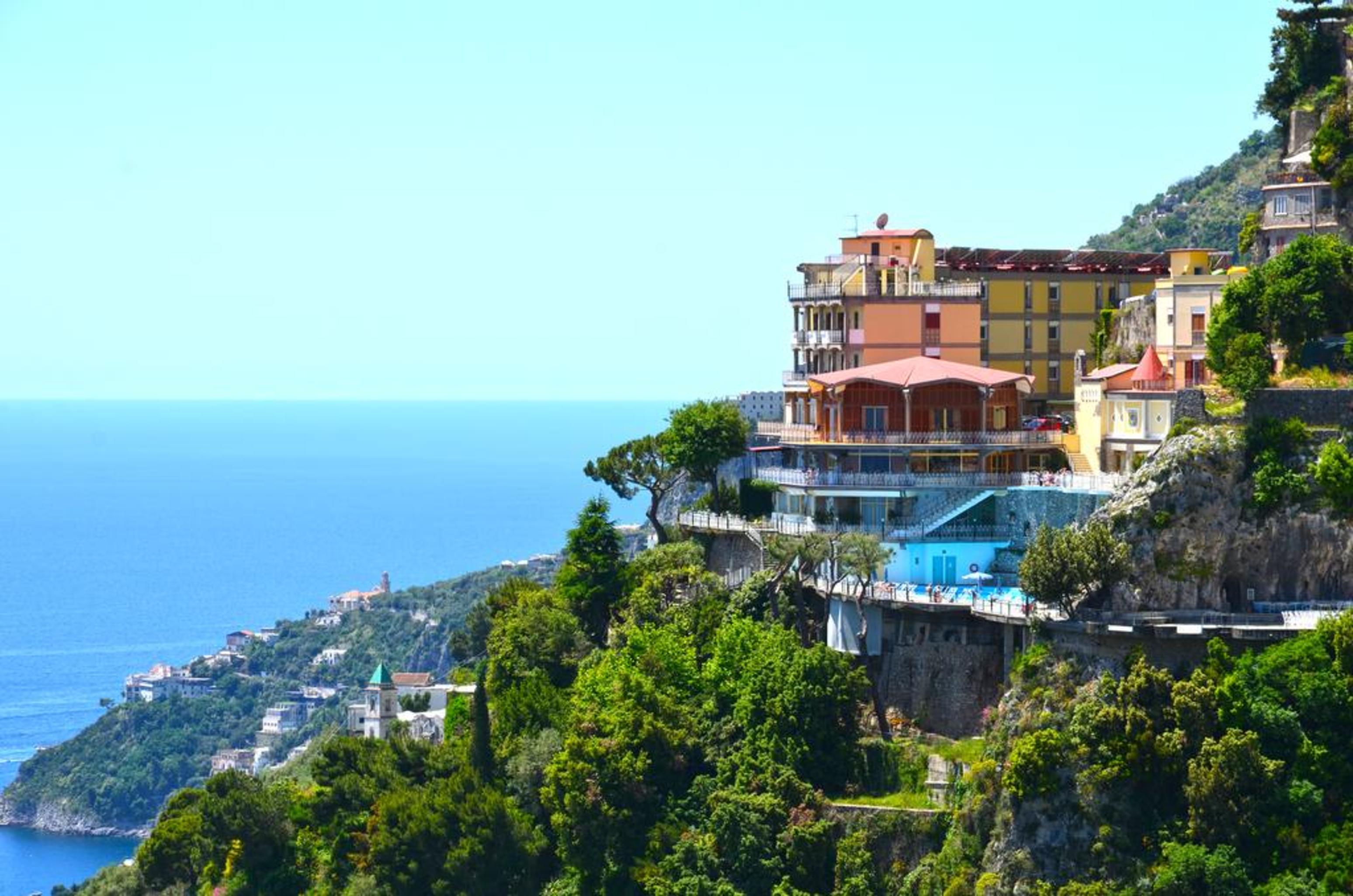 Grand Excelsior Hotel